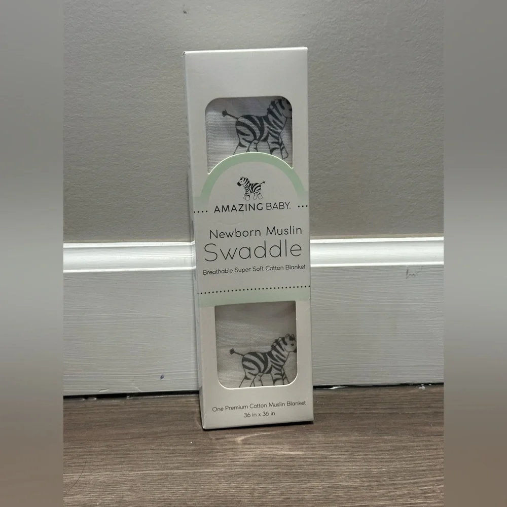 Amazing Baby Newborn Muslin Swaddle - Zebra Print White